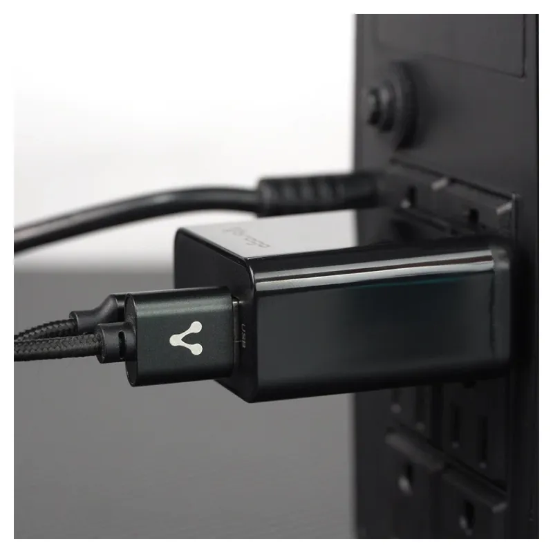 Cargador de Pared Vorago AU-350 - USB 3.0 - USB-C - Negro - AU-350-BK